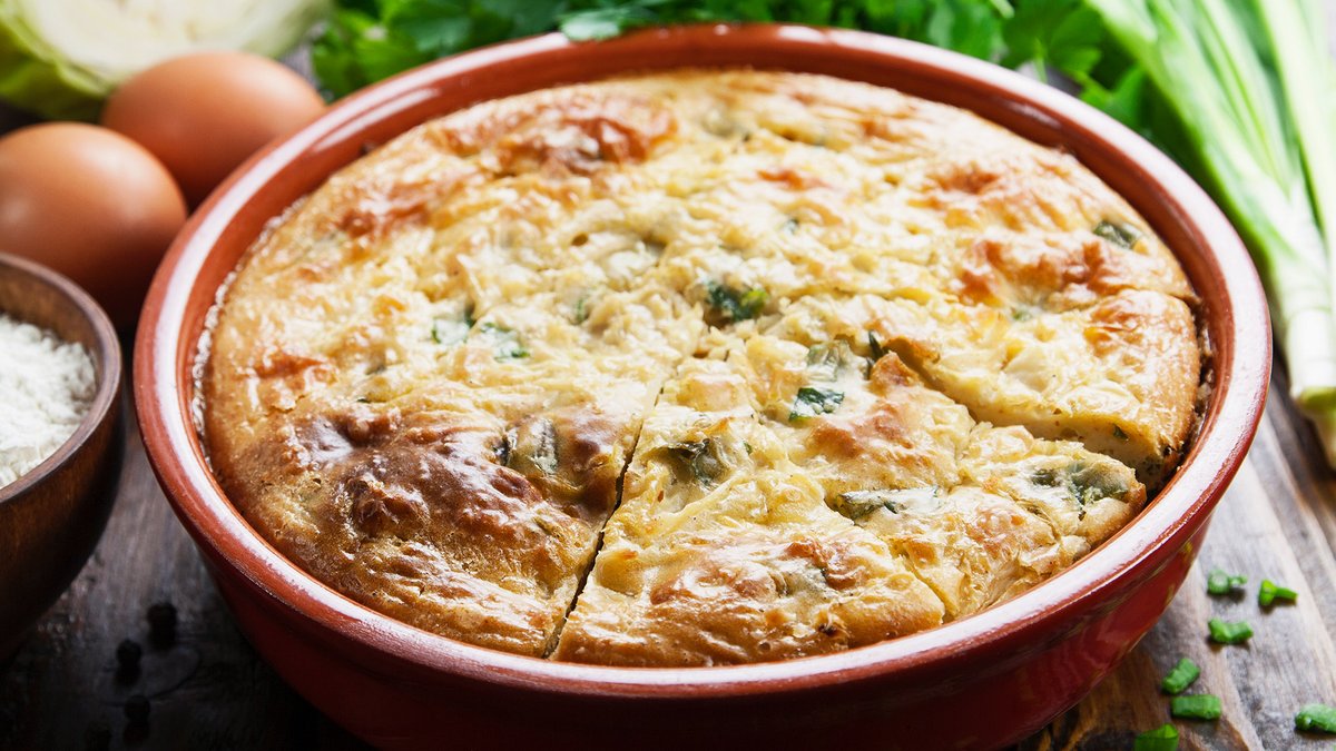 This crustless quiche is packed with protein, perfect for women facing hormonal changes. spr.ly/60154kWrt