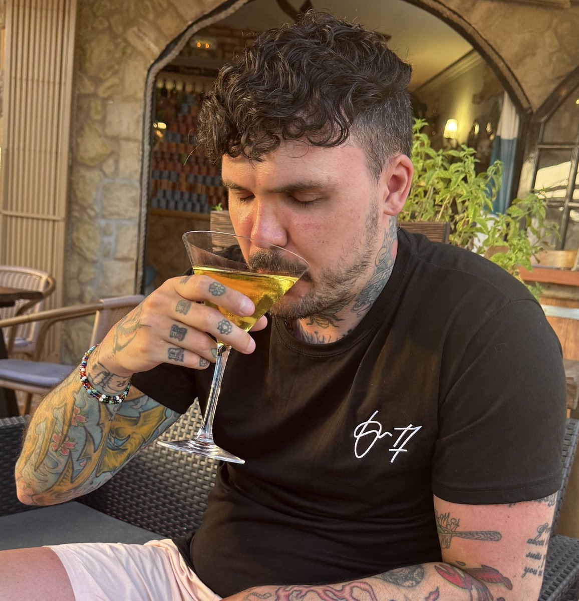 Appletini please. Easy on the ‘tini. x
<a href="/zachbraff/">Zach Braff</a>