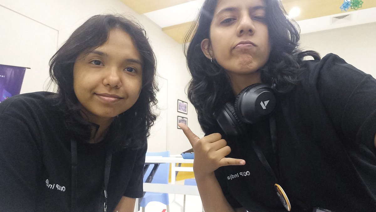 Thought we will cook but ended up getting cooked instead.

DAY 2 HACKERHOUSE😔🙏

<a href="/icphub_IN/">ICP Hub India - Crewsphere</a> <a href="/abhinav_flick/">Abhinav</a> <a href="/SasteLog/">Divesh Kankani</a> <a href="/SinghMedha97670/">Medhavi Singh</a>