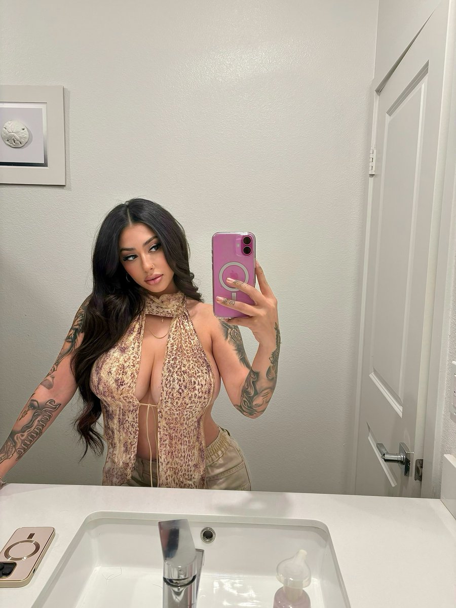 wyd if im going to meet ur parents and back out this top?
