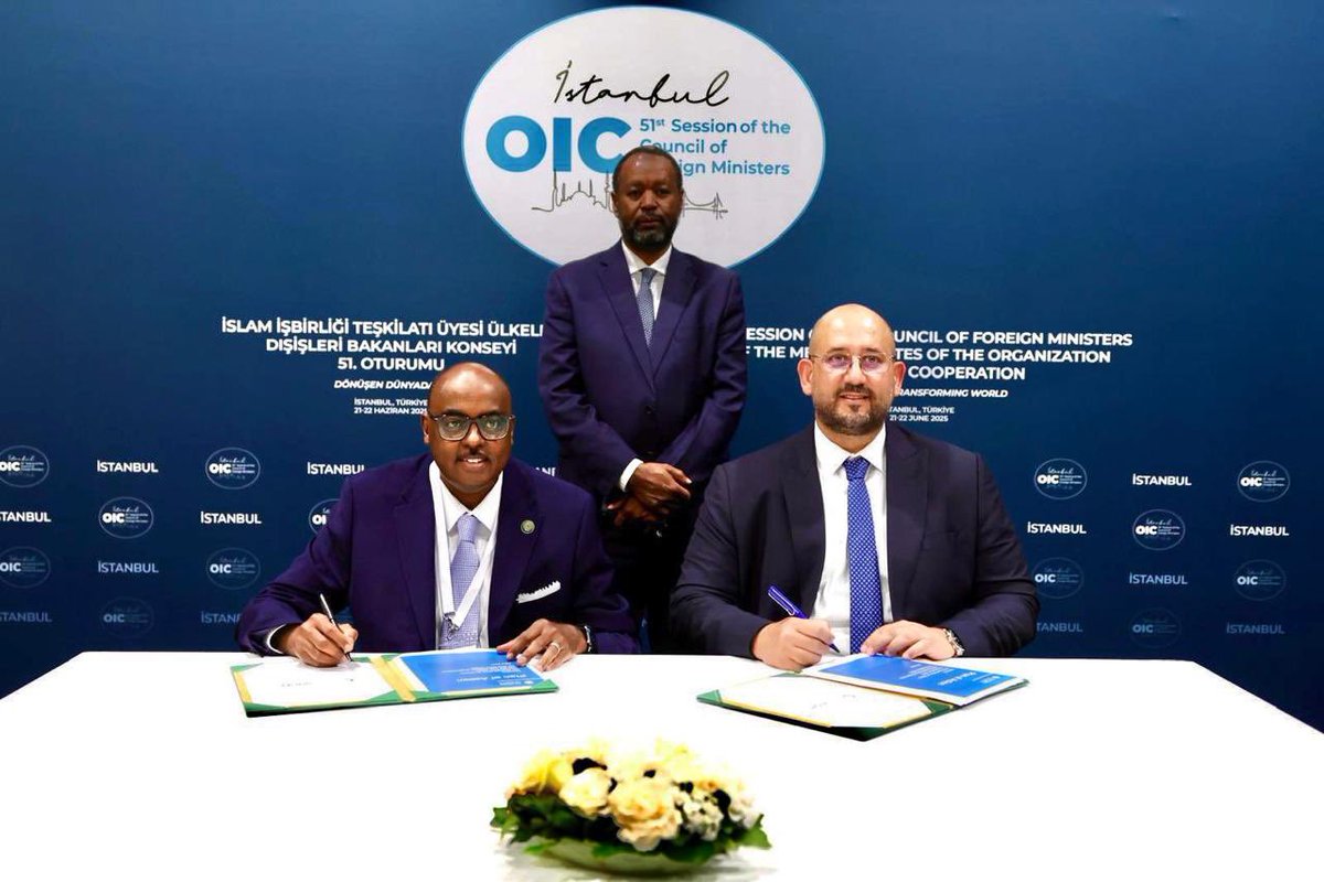 OthmanBelbeisi's tweet image. Today, IOM signed a three year action plan between @UNmigration and @OIC_OCI at their 51st Session of the CFM #OICCFMIstanbul. My profound thanks to the OIC ASG Ambassdor Tariq Ali Bakheet.
We share a commitment to vulnerable people on the move in the Muslim world.