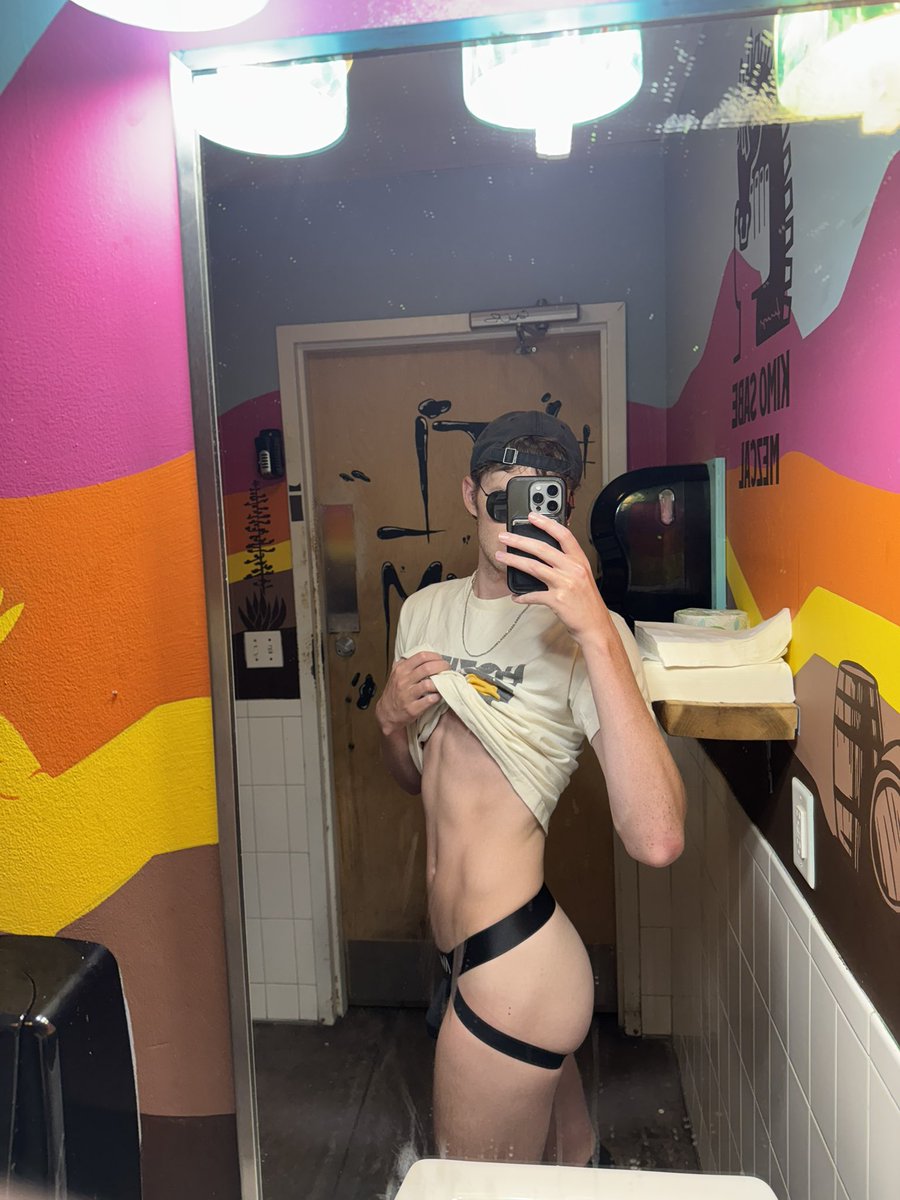 Day drinking 😆😆 who wants to fuck me in guac y margs bathroom