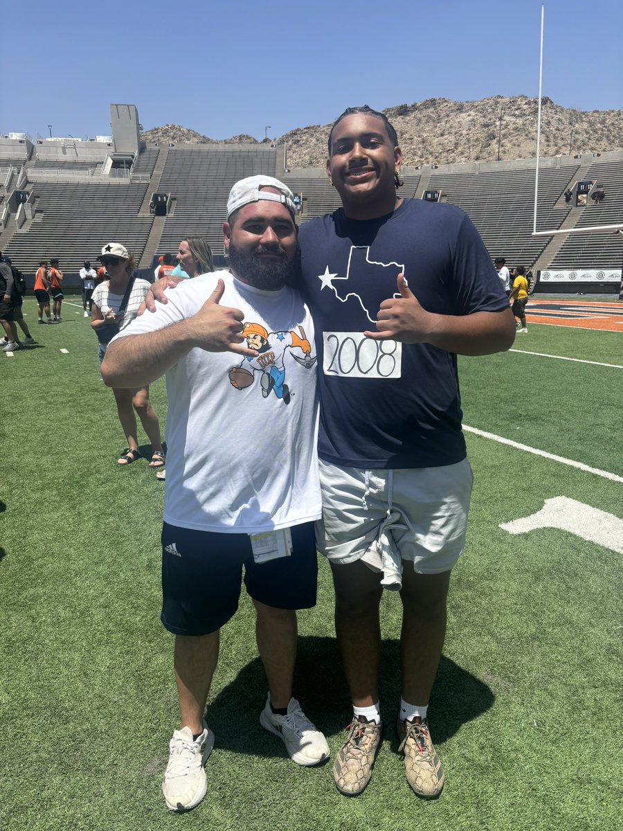 Jordan Escarcega (@jordanesc23) on Twitter photo Had a great time at the UTEP camp thank you Coach’s for the great words can’t wait to visit and talk more
<a href="/CoachSWUTEP/">Scotty Walden</a> <a href="/CoachStanchek/">Ryan Stanchek</a> <a href="/CoachWalsh62/">Connor Walsh</a> Had a great time at the UTEP camp thank you Coach’s for the great words can’t wait to visit and talk more
<a href="/CoachSWUTEP/">Scotty Walden</a> <a href="/CoachStanchek/">Ryan Stanchek</a> <a href="/CoachWalsh62/">Connor Walsh</a>