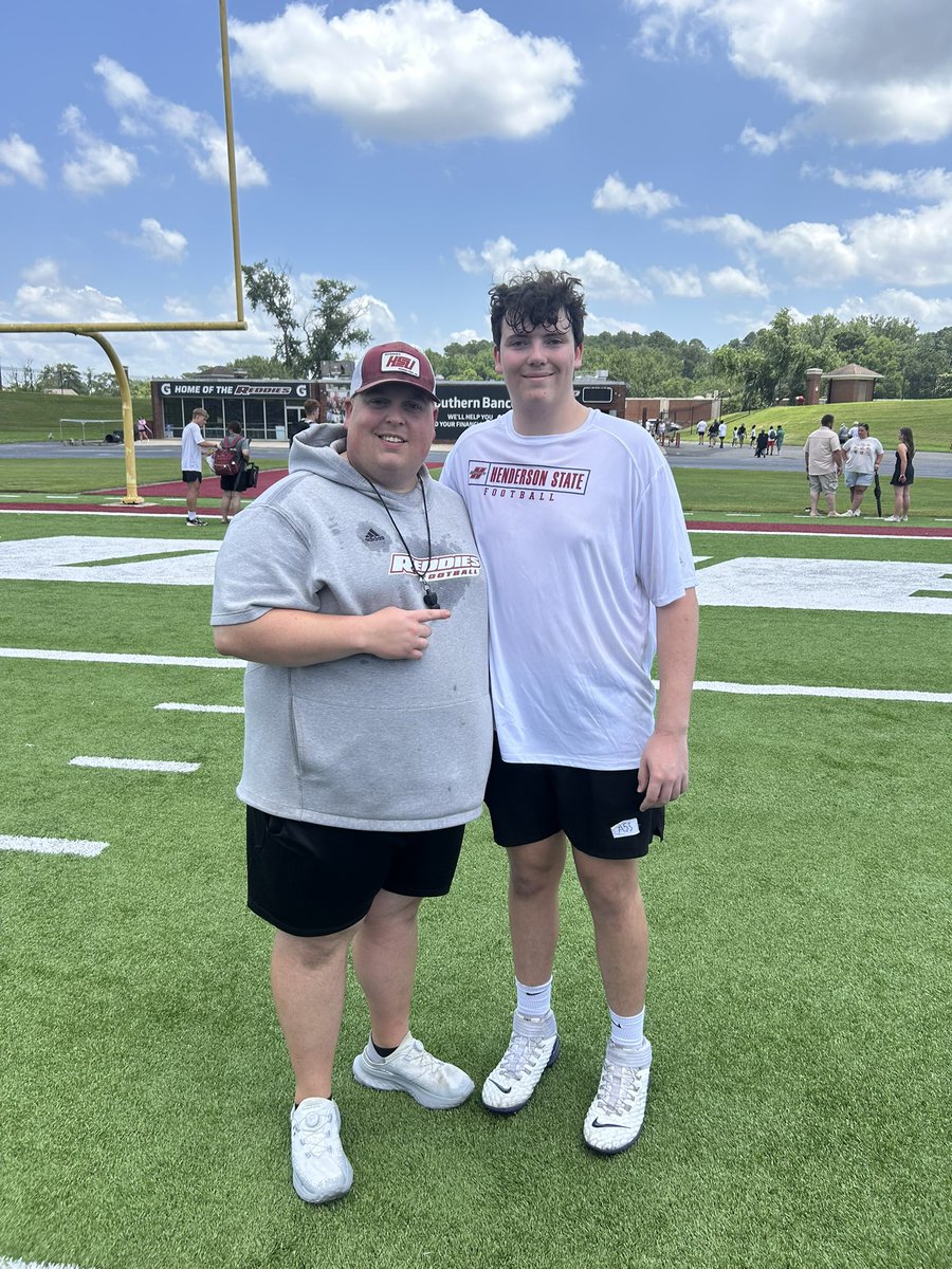jettwalters21's tweet image. Thank you @ReddiesFB for hosting a camp today. Thank you @CoachWarehime for the great instruction! Hope to come back soon!
@Rockets_FB @kennyjr65 @CoachCochran91 @HootensARFBall @PrepRedzoneAR