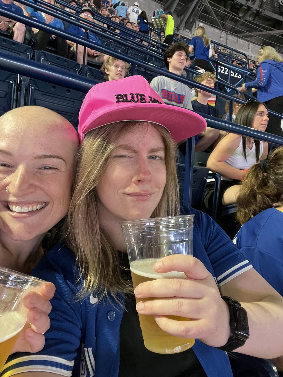 LETS GO BLUE JAYS!! W the homies <a href="/Walkoffpodcast/">The Walkoff Podcast</a> #bluejays