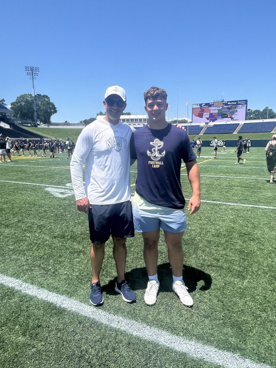 Wade_Day_JFND's tweet photo. Had a great time at the @NavyFB camp! Learned a lot of valuable skills and lessons and looking forward to coming back next year! @KoachV @rockwalljfndfb @NavyCoachYo https://t.co/hDIeFdtWUf
