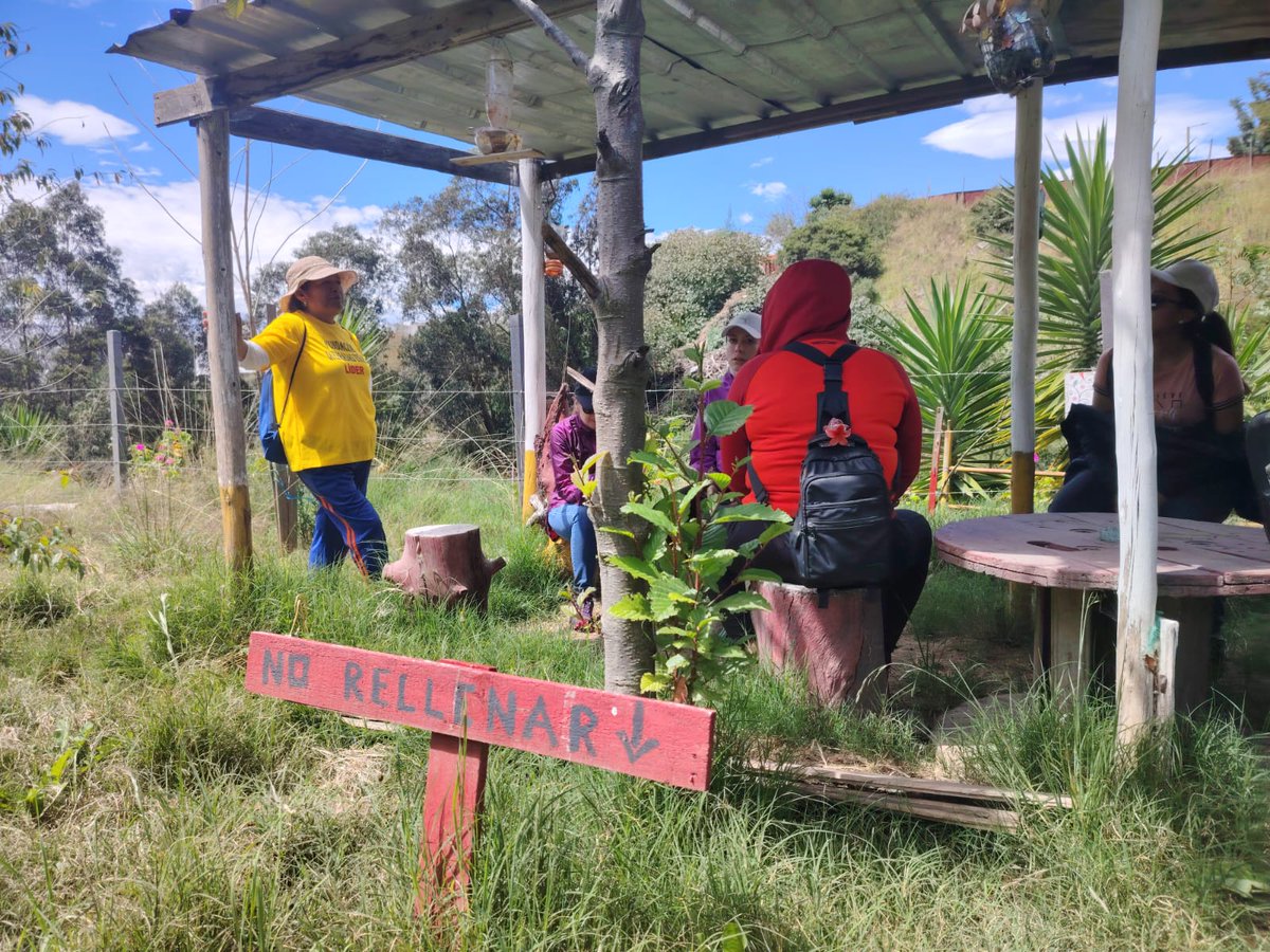 #SentenciaCONSTITUCIONAL #RioMonjas  
🏞️Bajo la sentencia constitucional trabajamos en la importancia de la participación ciudadana y la corresponsabilidad ambiental en la gestión de los ríos y quebradas con nuestros defensores de las quebradas en ⛔PROYECTO HUAYCO VIVO.