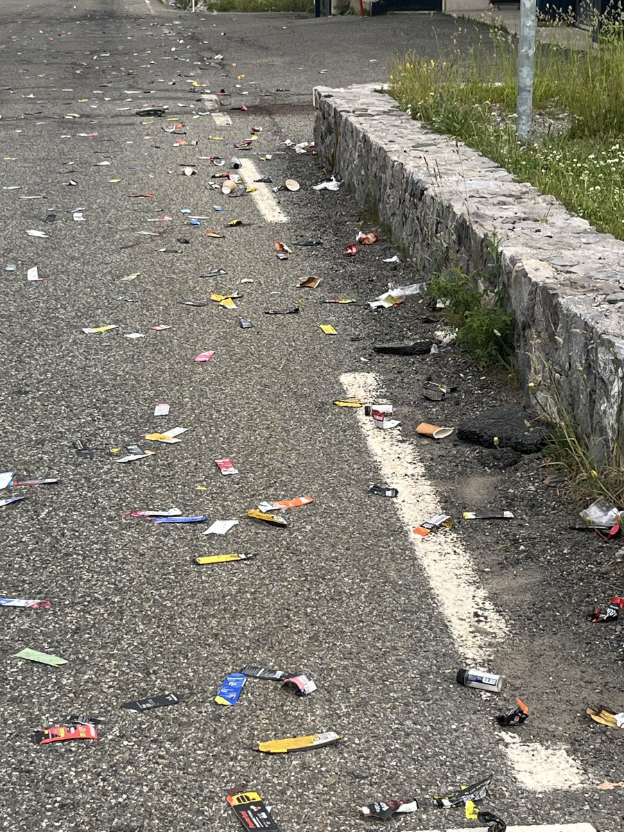 Pourtalet 21h20 ce soir. Faudrait pas que le vent se lève dans la nuit…<a href="/QHyTR/">Quebrantahuesos</a>⁩ ⁦<a href="/parcnational_fr/">Les parcs nationaux de France</a>⁩ ⁦<a href="/LaRepDpyrenees/">La Rép des Pyrénées</a>⁩ ⁦<a href="/SO_Pau/">Sud Ouest Pau</a>⁩