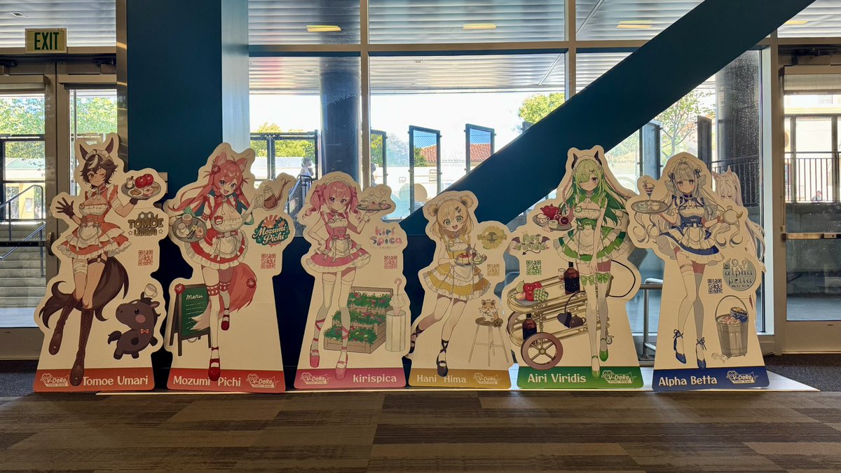 antarcf20c's tweet photo. #OffKaiGen4 #vdere @VirtualDere 
V-Dere Beam!!!! the concert was awesome and the tea dere standees are so cute! https://t.co/lnB7MDsxR3