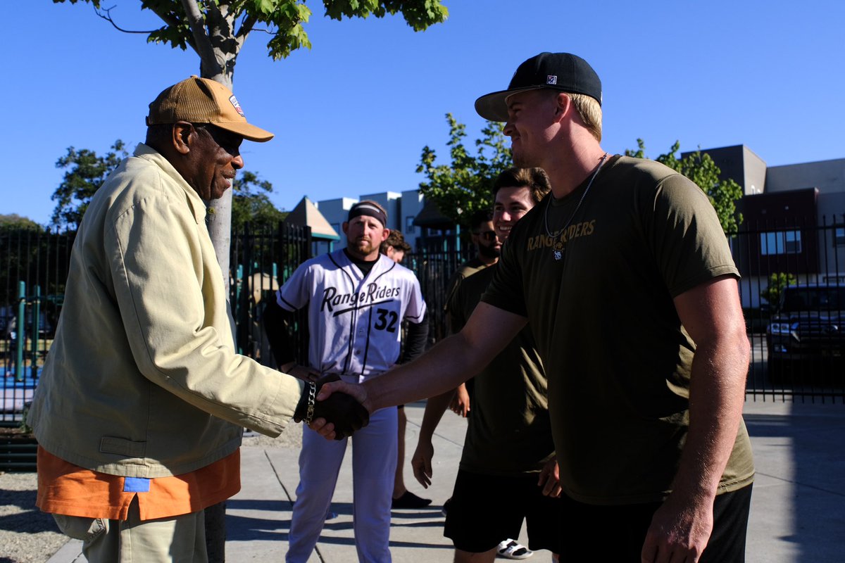 Glacier Range Riders (@gorangeriders) on Twitter photo The Range Riders got to meet the baseball legend Dusty Baker while in California! Baker, who is a World Series champion as both a player and a manager, was the manager of the Chicago Cubs when our pitching coach, <a href="/GlendonRusch/">Glendon Rusch</a>, played for them from 2004 to 2006. The Range Riders got to meet the baseball legend Dusty Baker while in California! Baker, who is a World Series champion as both a player and a manager, was the manager of the Chicago Cubs when our pitching coach, <a href="/GlendonRusch/">Glendon Rusch</a>, played for them from 2004 to 2006.