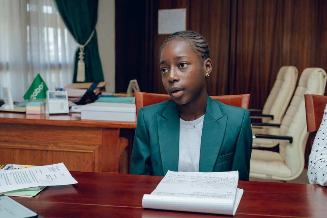 UNICEF Gabon (@unicefgabon) on Twitter photo Etia ADZABĂ, notre Youth Advocate, a Ă©tĂ© reçue par <a href="/mays_kinga/">Mays Mouissi</a>, Ministre de lâEnvironnement, de l'Ecologie & du Climat. Il a saluĂ© son engagement & a proposĂ© un appui technique. Merci au ministre dâavoir Ă©coutĂ© la voix dâEtia, porteuse dâespoir pour un Gabon plus vert
<a href="/MEC_Gabon/">MinistĂšre de l'Environnement et du Climat</a> Etia ADZABĂ, notre Youth Advocate, a Ă©tĂ© reçue par <a href="/mays_kinga/">Mays Mouissi</a>, Ministre de lâEnvironnement, de l'Ecologie & du Climat. Il a saluĂ© son engagement & a proposĂ© un appui technique. Merci au ministre dâavoir Ă©coutĂ© la voix dâEtia, porteuse dâespoir pour un Gabon plus vert
<a href="/MEC_Gabon/">MinistĂšre de l'Environnement et du Climat</a>