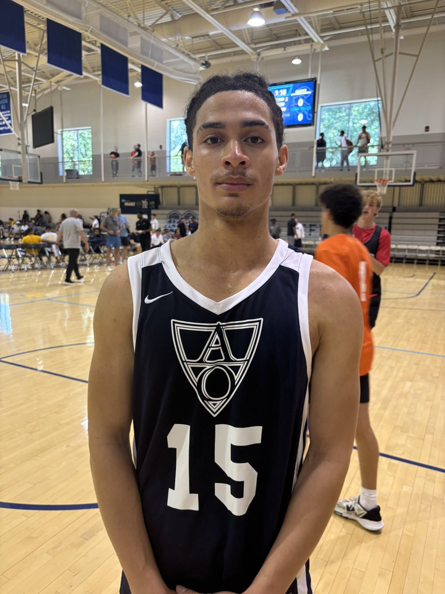 Bergen Catholic earns a 54-48 win over @aoaprephoops. Julius Avent had 16 pts, 8 reb, 2 blk and Jaden Brown had 11 pts, 5 ast for BC. Malakhi Phillips (14 pts, 3 ast) and Sean Badea (17 pts, 5👌) pace Andrews Osborne.