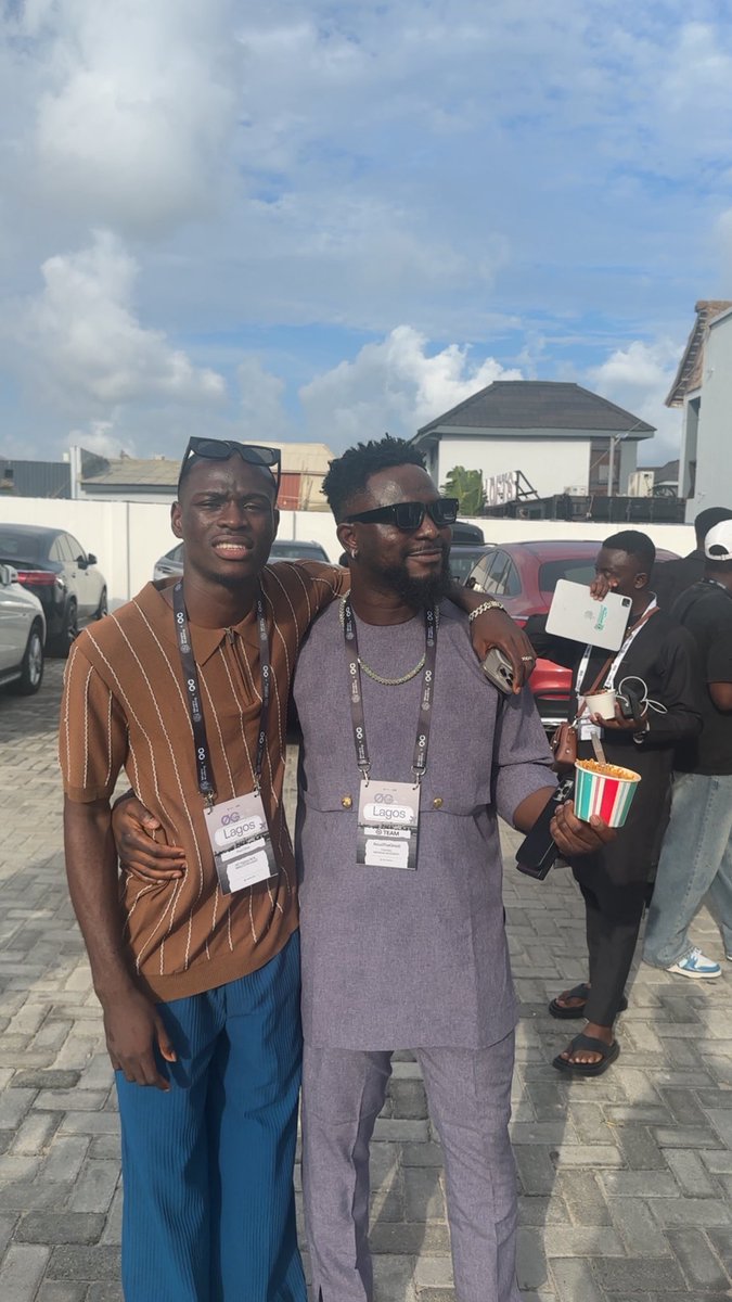 paulchristain__'s tweet image. Can’t say enough about @0G_labs, what a mind-blowing event! #0GLIL25
Had the pleasure of meeting @ghcryptoguy, @thatyungboi79, and @OxJoshyy in person.
Also connected with builders like @Deserialize_ Founder @demitchy_, among others.
Gained deeper insights into Decentralized…