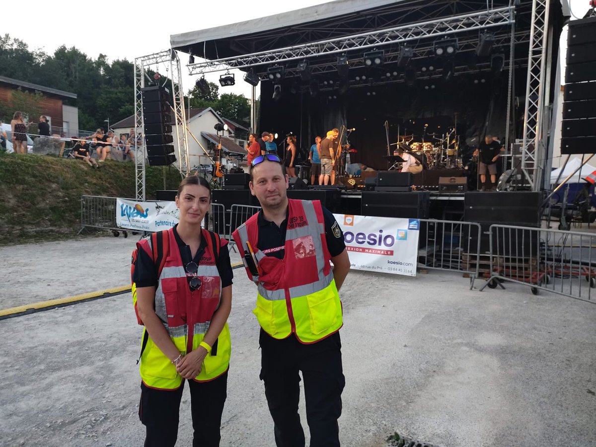 UDSP 39 (@udsp_39) on Twitter photo #DPS 🚒 | à Lavans-lès-Saint-Claude ce soir pour l’UDSP 39 ! Merci aux secouristes mobilisés à l’occasion de la fête de la musique 🎵 ! <a href="/guyon_j/">GUYON Jérôme</a> <a href="/ClmentComte1/">Clément Comte</a> <a href="/Rondot_Raphael/">Raphaël Rondot</a> <a href="/RICHARD_Sy25/">RICHARD Sylvain</a> <a href="/PompiersFR/">Pompiers de France</a> <a href="/SDIS39/">SDIS du Jura</a> <a href="/Prefet39/">Préfet du Jura</a> <a href="/phuguenet/">Philippe Huguenet</a> <a href="/eleonore_vrmr/">eleonore</a> <a href="/micka39/">Mickael Puyfages</a> #DPS 🚒 | à Lavans-lès-Saint-Claude ce soir pour l’UDSP 39 ! Merci aux secouristes mobilisés à l’occasion de la fête de la musique 🎵 ! <a href="/guyon_j/">GUYON Jérôme</a> <a href="/ClmentComte1/">Clément Comte</a> <a href="/Rondot_Raphael/">Raphaël Rondot</a> <a href="/RICHARD_Sy25/">RICHARD Sylvain</a> <a href="/PompiersFR/">Pompiers de France</a> <a href="/SDIS39/">SDIS du Jura</a> <a href="/Prefet39/">Préfet du Jura</a> <a href="/phuguenet/">Philippe Huguenet</a> <a href="/eleonore_vrmr/">eleonore</a> <a href="/micka39/">Mickael Puyfages</a>