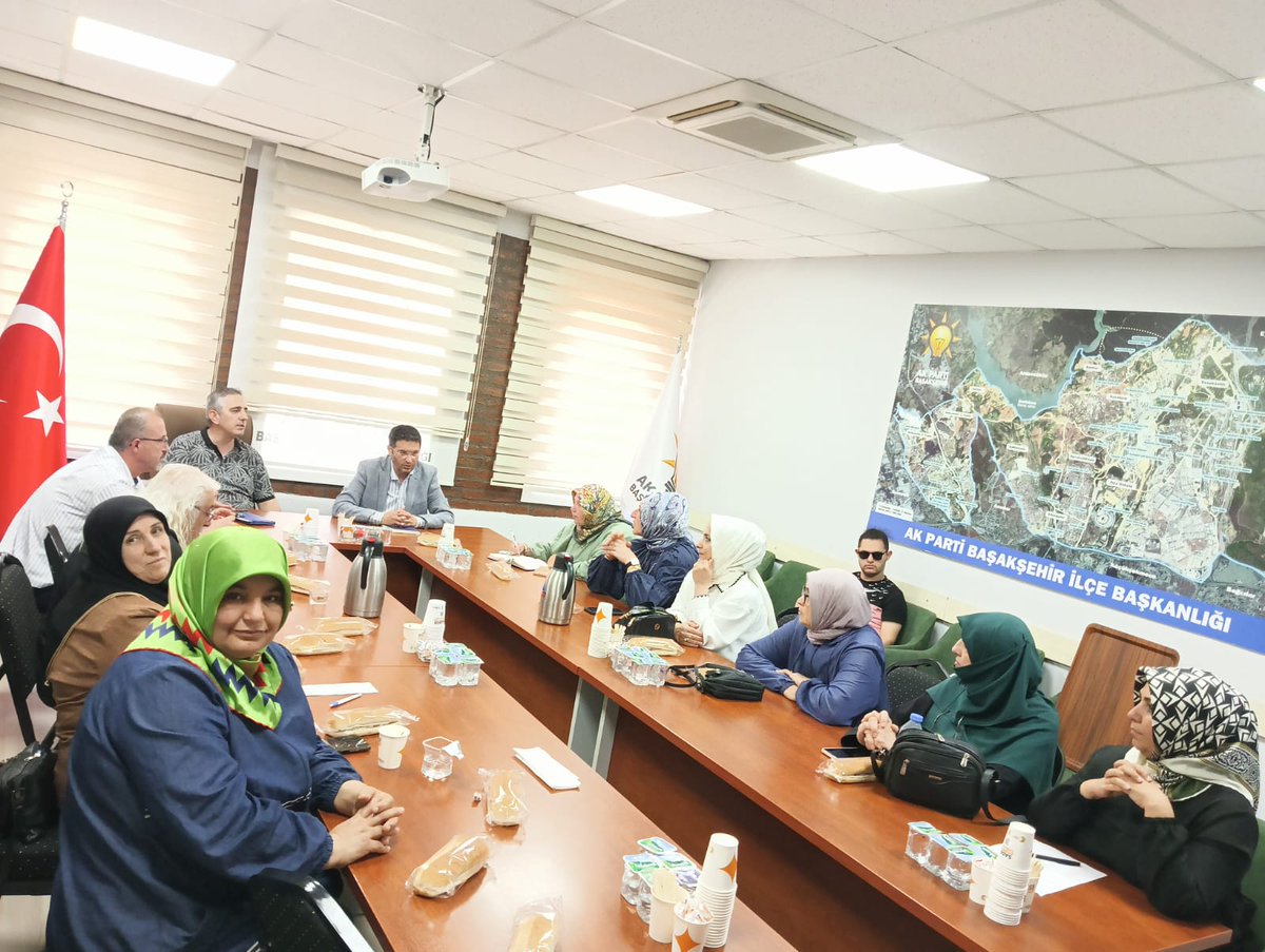 Ekm olarak  toplantımızı gerçekleştirdik hayırlara vesile olsun inşallah #basaksehir
#EKM #toplantı #gundem #