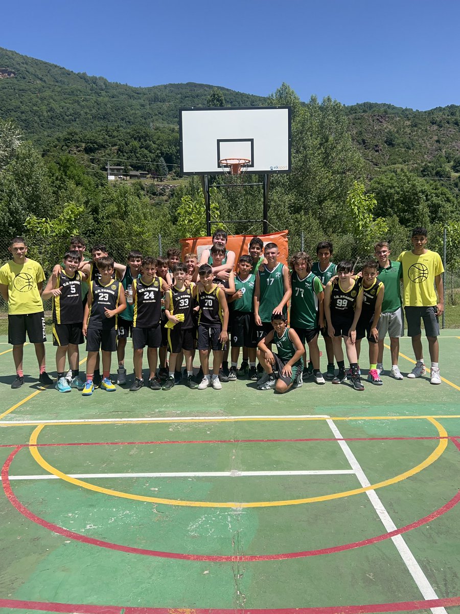Nuestro Infantil M-Alevin ha perdido su partido por solo 10pts contra Parque Cataluña en un partido muy caluroso y que se decidió por pequeños detalles. 

Parque Cataluña 34-24 Infantil M-Alevin

#sellevaelverde #lamanzanamecanica #vallebenasket