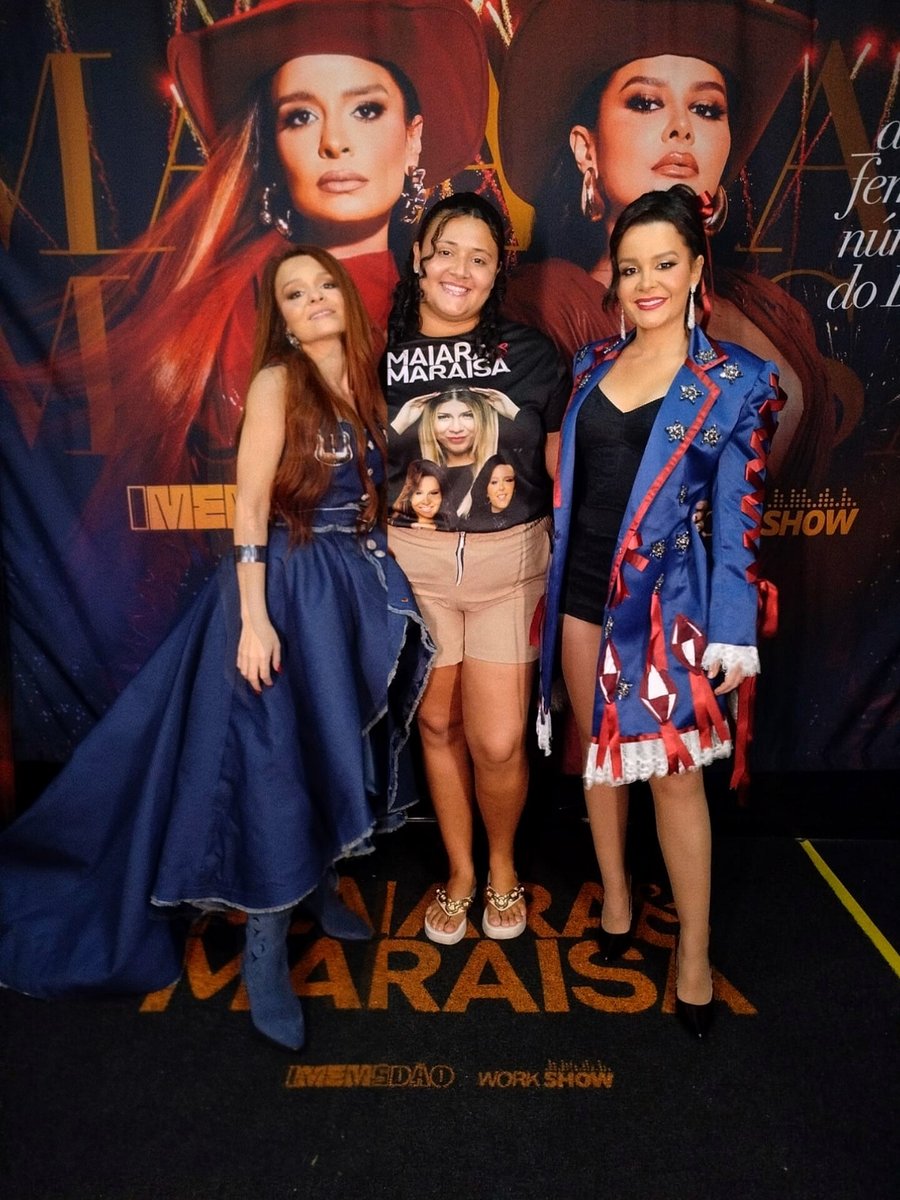 vitoria_n2's tweet photo. Nunca, nunca, nunca vou saber explicar essa sensação aqui. É um misto de sentimentos, amor, alegria, emoção, nervosismo... Obrigada meninas por esse show INCRÍVEL mesmo debaixo de muita chuva. Eu amo vocês ❤️ 
Obrigada @centraldamem por me proporcionar esse momento tão especial❤️ https://t.co/KHlBVfkSLO
