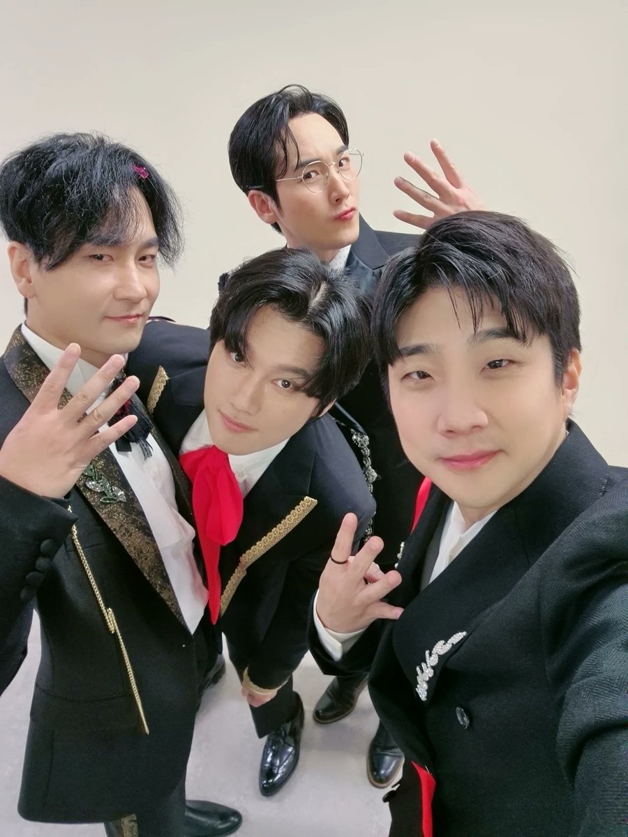 자주 봅시다ㅎㅎ .. 드르륵 탁
자주 봅시다ㅎㅎ .. 드르륵 탁
자주 봅시다ㅎㅎ .. 드르륵 탁