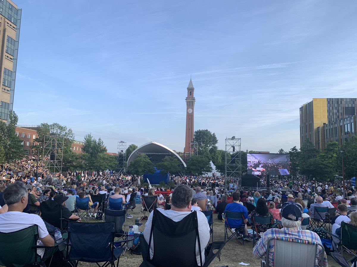 oldjoeclock's tweet image. Ben Shephard hosting the University 125 concert is really rather good.
What a super star ⭐️ @benshephard