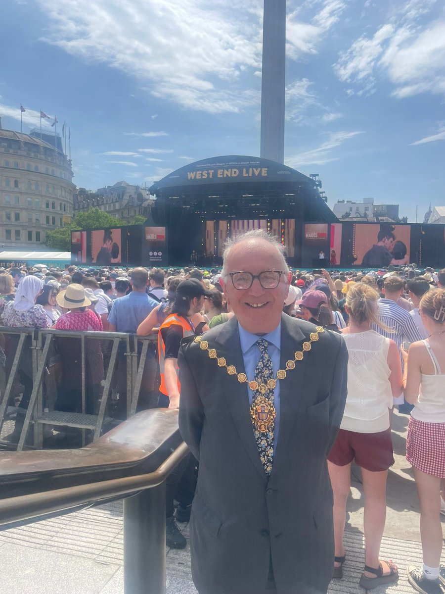The Lord Mayor of Westminster (@lm_westminster) on Twitter photo What a show- stopper of a day at <a href="/WestEndLIVE/">West End LIVE</a> ! Absolutely loved seeing the very best of Theatreland entertaining the crowds in Trafalgar Square.
If you’re heading to day two make sure you bring some water and sunblock as it’s meant to be another hot one ☀️ What a show- stopper of a day at <a href="/WestEndLIVE/">West End LIVE</a> ! Absolutely loved seeing the very best of Theatreland entertaining the crowds in Trafalgar Square.
If you’re heading to day two make sure you bring some water and sunblock as it’s meant to be another hot one ☀️