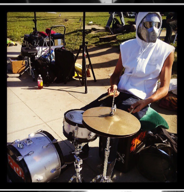 Gothwhiteinc's tweet image. Venice Beach pick up new twig man for Kim Fowley Rejects 🥁