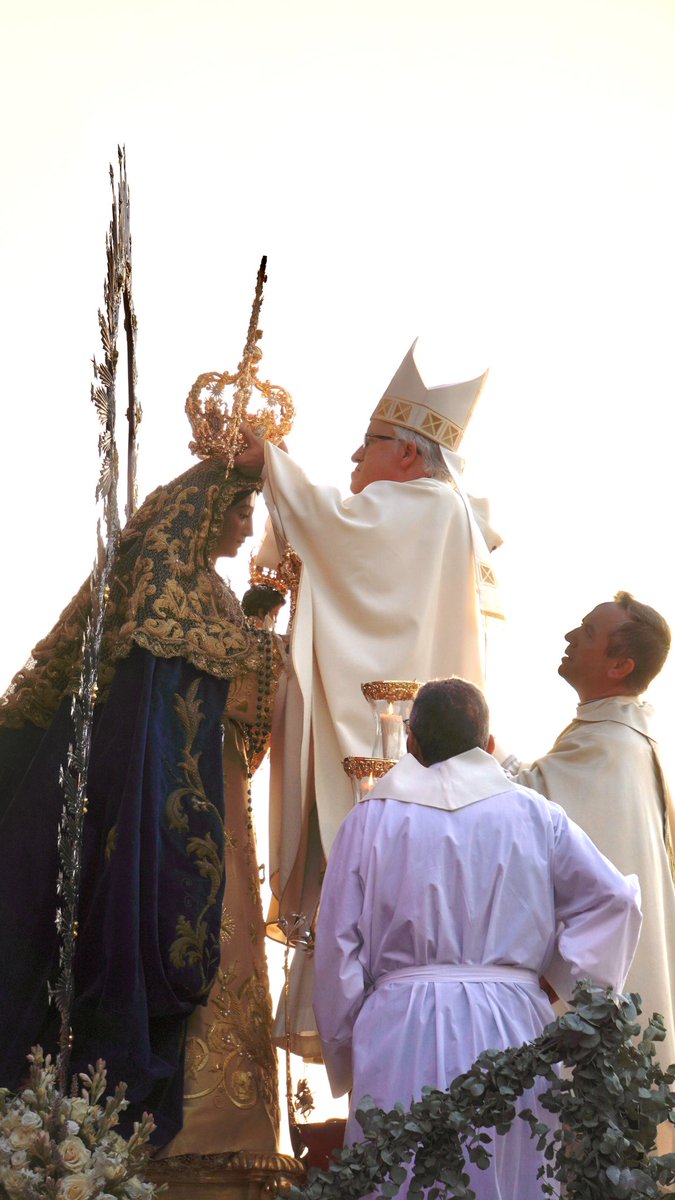 Coronada de Estrellas ✨ 
<a href="/EstrellaCoria/">Hermandad Sacramental Ntra. Sra. de la Estrella</a> 

#EstrellaMadreyPatrona #CoriadelRio #CoriaysuPatrona #Coronación