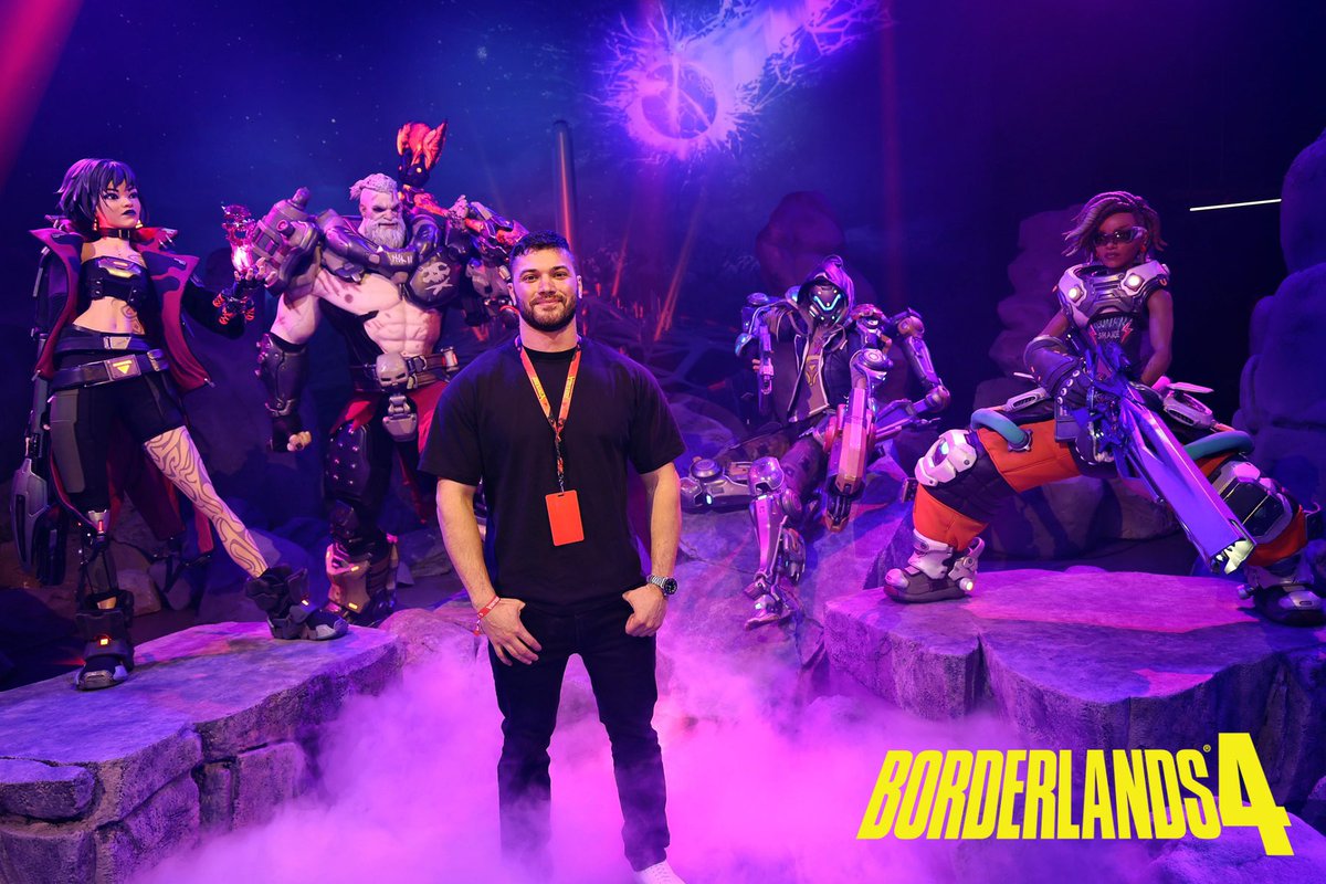 LVNDMARK_tv's tweet image. Currently at the @Borderlands Fan Fest getting some early hands on gameplay with Borderlands 4! Huge thank you to @2k for having me out here to play the game.
Going live at 12:45 PST on Twitch so come check it out and get your preorders in!
#Borderlands4 #2KPartner