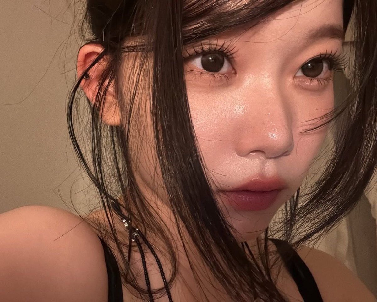 ME4NLESS's tweet photo. ✿ ⠀ ⠀ cαppucıno ⠀ ⠀&amp; ⠀ ⠀ polα’roıds ⠀ .
我仍然看到你   @ME4NLESS ׁ   ⠀💬 🥮 ⠀ ㅤ♡ https://t.co/JSstOjGnZW