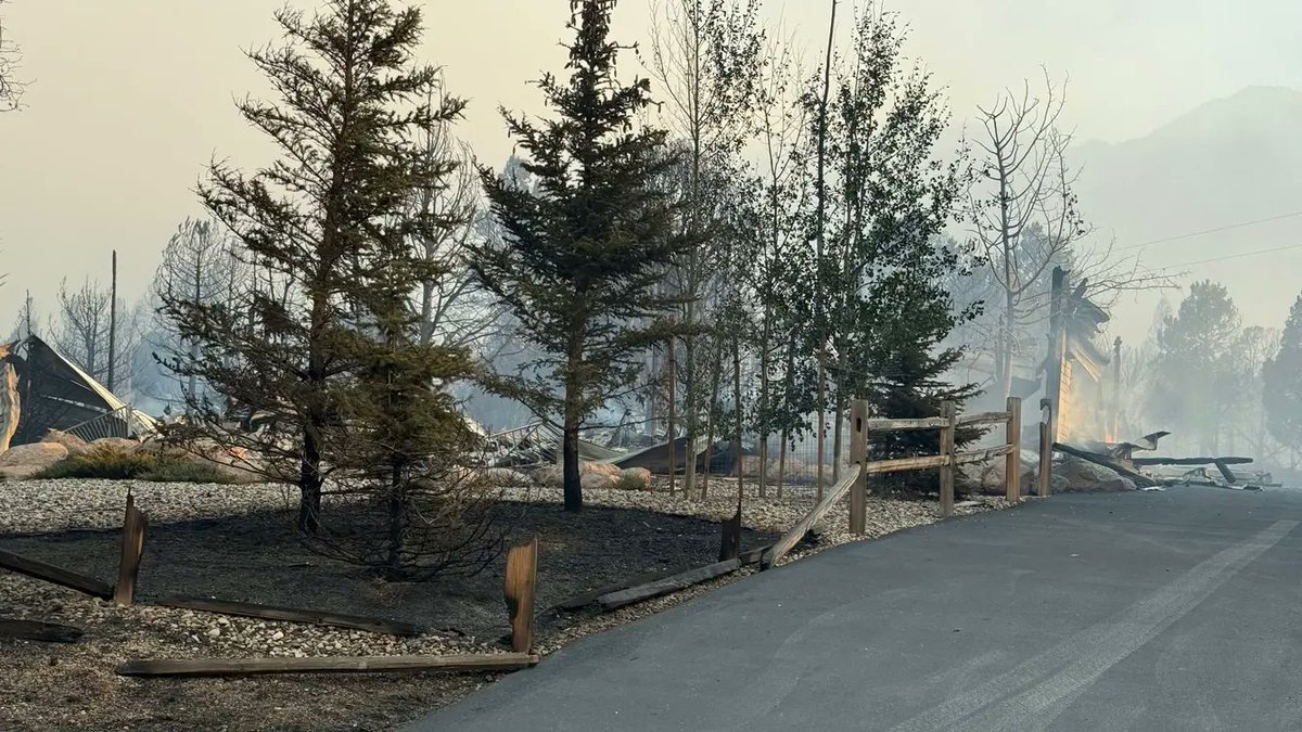 gbdrrrf's tweet photo. 📷 Wildfire Emergency in Southern Utah: Forsyth Fire Destroys Homes, Triggers Evacuations

#ForsythFire #UtahWildfire #DisasterResponse #GBDRRRF #EmergencyRelief #CommunityResilience #WildfirePreparedness https://t.co/mqNo4FEIth