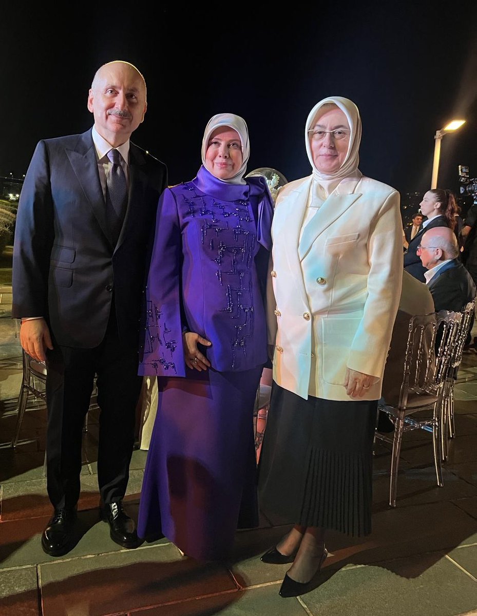 Meliha Akyol (@melihaakyol77) on Twitter photo Önceki dönem Ulaştırma ve Altyapı Bakanımız Sn. Adil Karaismailoğlu’nun kıymetli evladı Ali Eren ile İrem Nur’un nikâh merasiminde bu özel güne şahitlik ettik.
Genç çiftimizi gönülden tebrik ediyor, iki cihan saadeti diliyorum.
<a href="/akaraismailoglu/">Adil Karaismailoğlu</a>
<a href="/busrapaker/">Büşra Paker 🇹🇷</a>
<a href="/RavzaKavakci/">Dr. Ravza KAVAKCI KAN 🇹🇷</a> Önceki dönem Ulaştırma ve Altyapı Bakanımız Sn. Adil Karaismailoğlu’nun kıymetli evladı Ali Eren ile İrem Nur’un nikâh merasiminde bu özel güne şahitlik ettik.
Genç çiftimizi gönülden tebrik ediyor, iki cihan saadeti diliyorum.
<a href="/akaraismailoglu/">Adil Karaismailoğlu</a>
<a href="/busrapaker/">Büşra Paker 🇹🇷</a>
<a href="/RavzaKavakci/">Dr. Ravza KAVAKCI KAN 🇹🇷</a>
