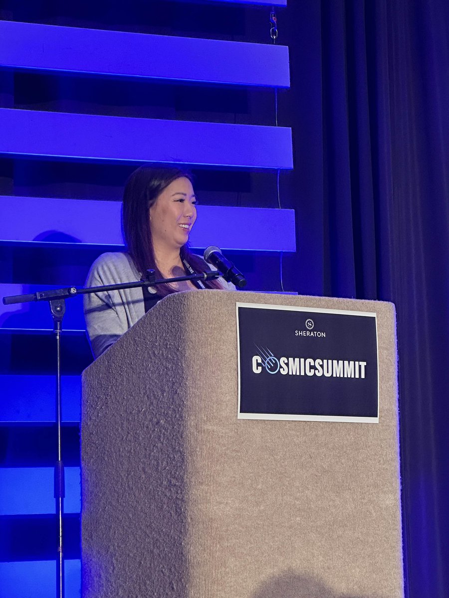 ffshowofficial's tweet image. We are started out the day with our girl @xraygirl_ at the @Cosmicsummitx #cosmicsummit