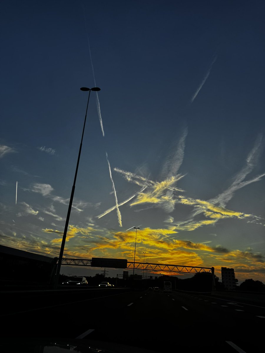 Wie heeft de X ook gezien? 
#xinthesky