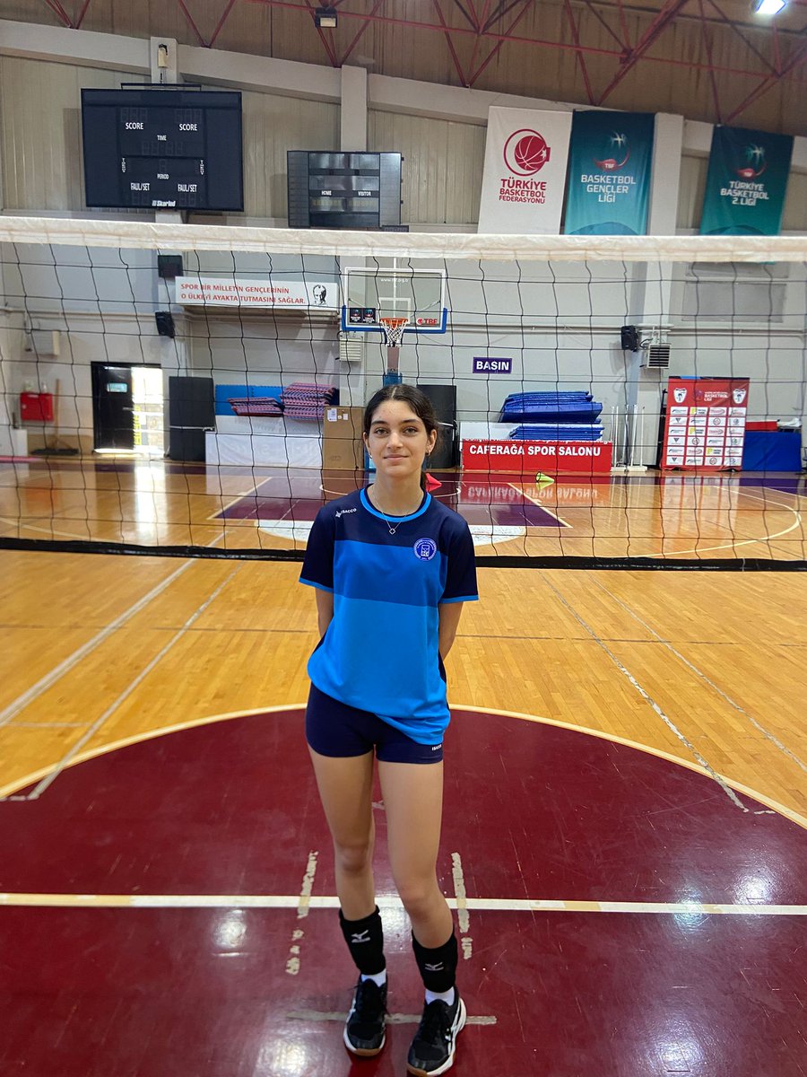 Küçük Kız Voleybol Takımı sporcularımızdan Defne Artkın, Gençlik ve Spor Bakanlığı tarafından Türkiye genelinde düzenlenen Anadolu Yıldızlar Ligi (ANALİG) müsabakalarında İstanbul Yıldızlar Ligi Anadolu Yakası Takımını temsil etmek üzere kadroya davet edilmiştir.