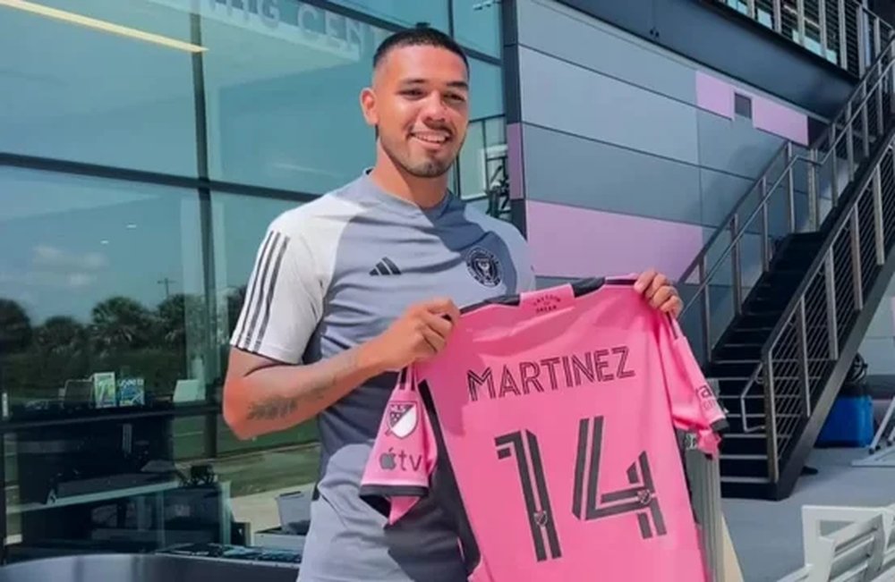 🚨 #River

Inter comunicó ayer que no hará uso de la opción de compra por Héctor David Martínez opción de compra de USD3.000.000 por el 100%.

Ante esto, el defensor volverá a River en julio o cuando termine la participación de Inter en el Mundial de Clubes.

En principio no será