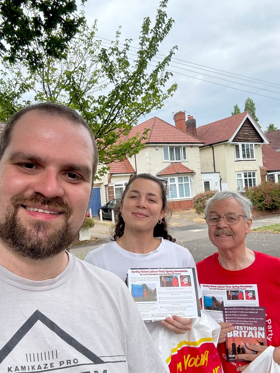 Great to be out in #Harborne this morning at our monthly street stall with <a href="/edgbastonCLP/">Birmingham: Edgbaston Labour Party</a> - teams out in #BartleyGreen too sharing with residents labour announcements in Spending review.
