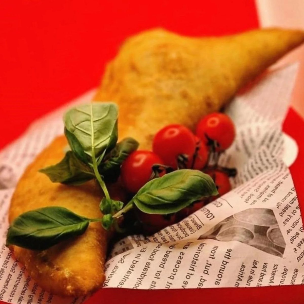 '180 degrees' will be trading with us again tomorrow (Sunday) from 1 - 6 pm. Alex's arancini and fried calzone have gone down an absolute storm and are the perfect accompaniment to a beer. If you haven't tried them yet, you now have another opportunity to give them a go!