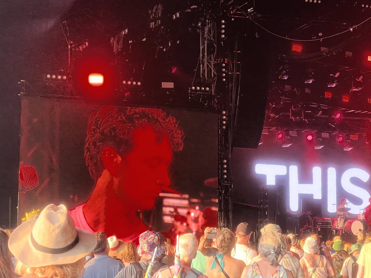 city_mummy's tweet photo. Literally this #EnglishTeacher #BigTop #IoWFest Awesome set https://t.co/gGymU6iJWS