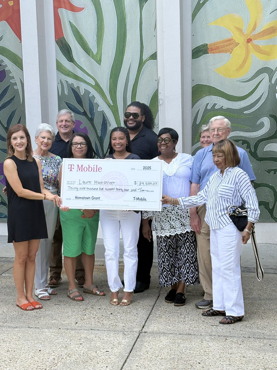 What a beautiful day in Laurel, MS! So proud to be part of another Hometown Grant celebration — this time to renovate the Trustmark Art Park. I’m beyond grateful to work for a company like T-Mobile that continues to invest in rural America and create real change in our community!