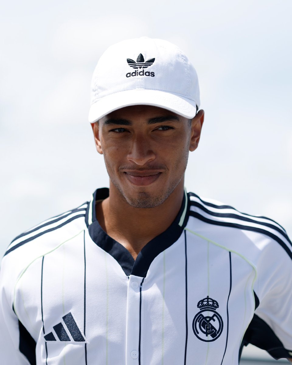 realmadrid's tweet photo. 🧢✨ Próxima parada: Charlotte
@adidasfootball | #USPack https://t.co/XuniJcxTeh