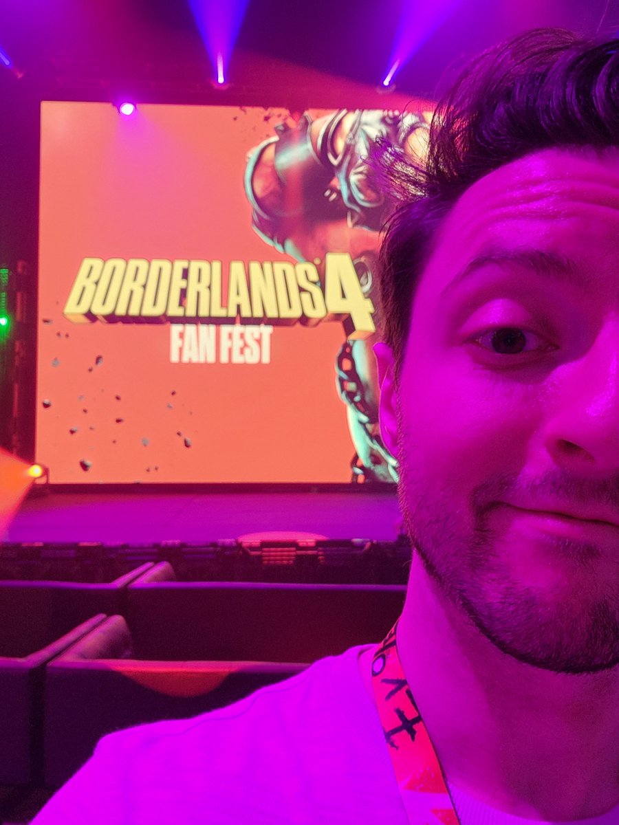 DattosDestiny's tweet image. So, this is neat, @2k invited me to LA to check out @Borderlands 4 a bit early at BL Fan Fest. Stoked to be able to do a stream of the preview too, because I'm live right now with gameplay of BL4! twitch.tv/Datto #2kpartner #borderlands #ad