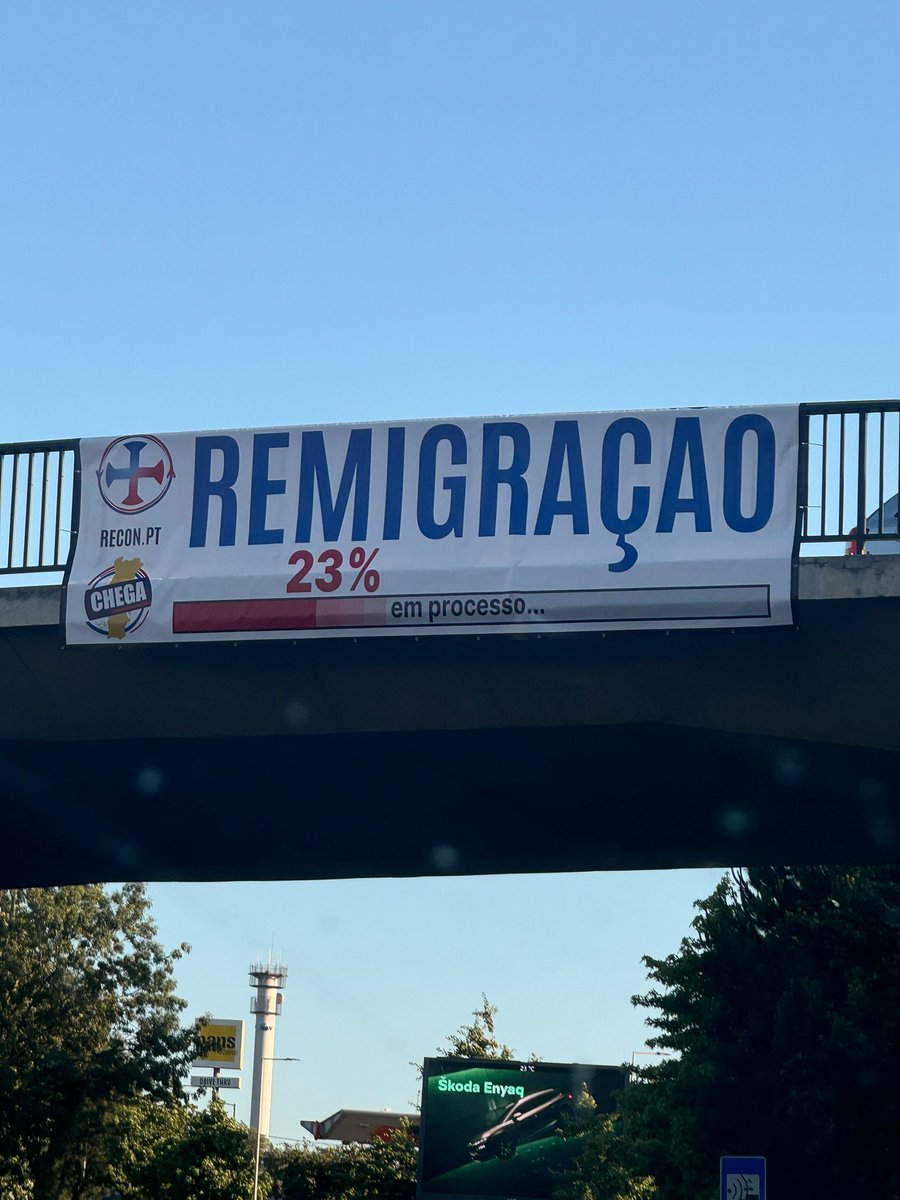 O Reconquista é um grupo com financiamento opaco, de cariz racista, xenófobo e muito mais.
Um dos principais dirigentes da juventude do Chega está ligado a este grupo.
Agora surge uma ligação clara e inequívoca entre o partido e o grupo.
O TC vai continuar a dormir?