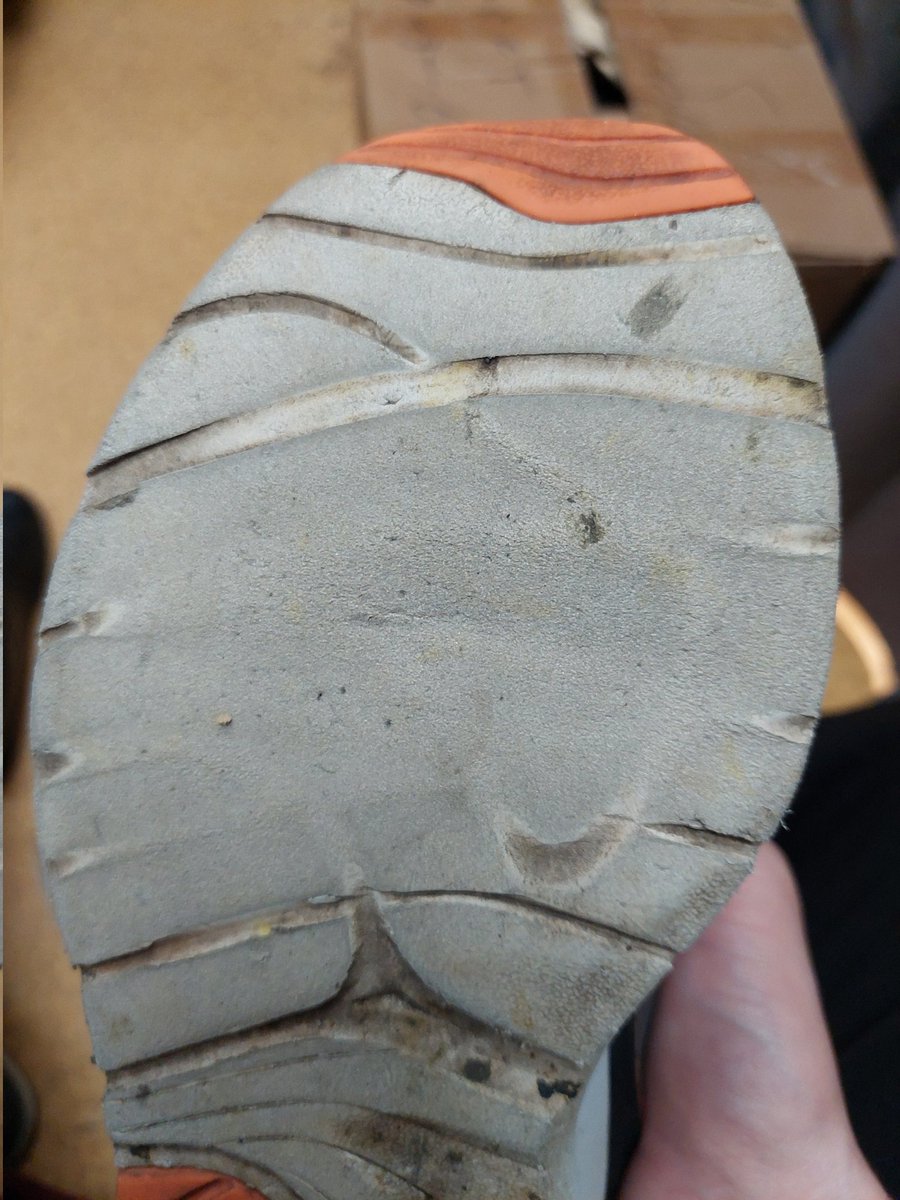 ECTET's tweet image. Продолжаем беготню, уже 6-7 км в невысоком темпе кажутся лёгкими. Завтра и в понедельник выходной, гладко на дачу сгонять) 
Немного рандома из галереи