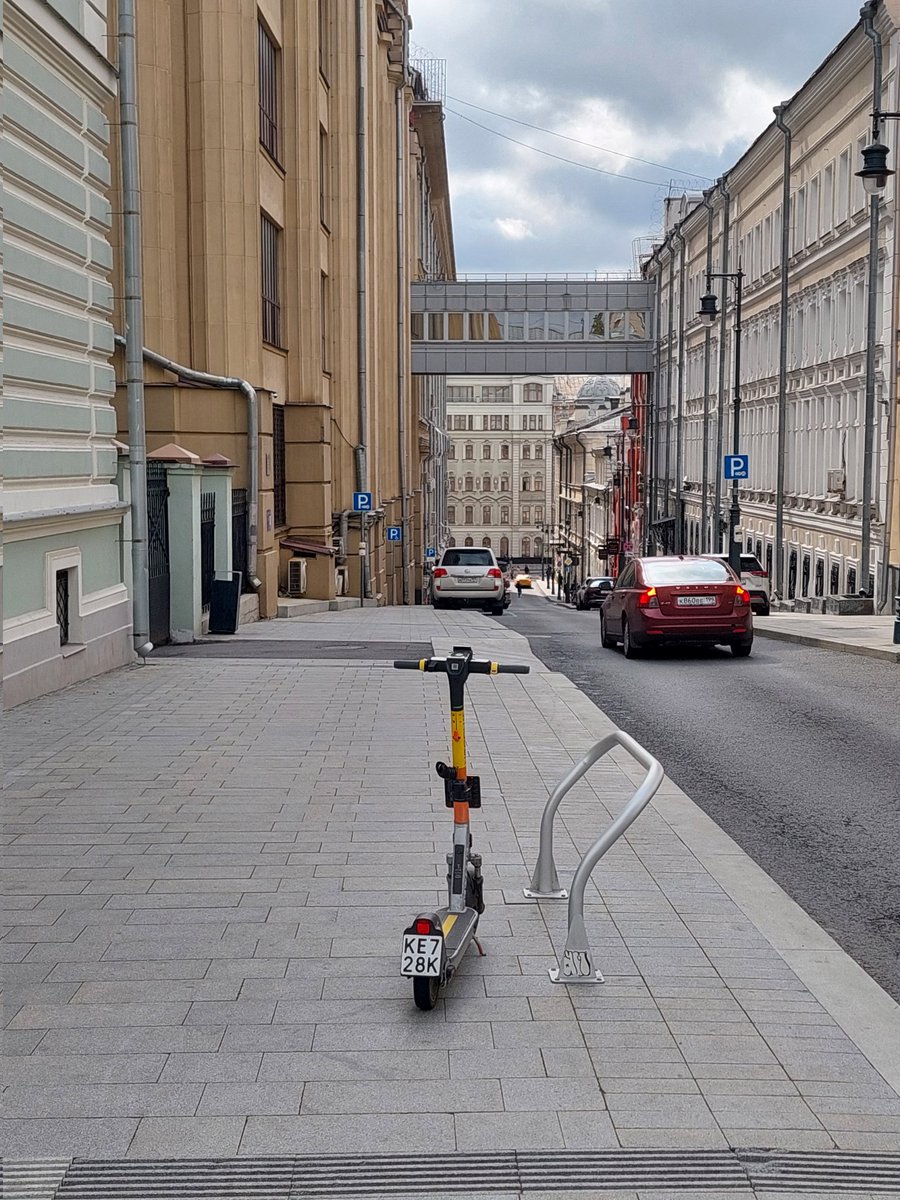 ECTET's tweet image. Продолжаем беготню, уже 6-7 км в невысоком темпе кажутся лёгкими. Завтра и в понедельник выходной, гладко на дачу сгонять) 
Немного рандома из галереи