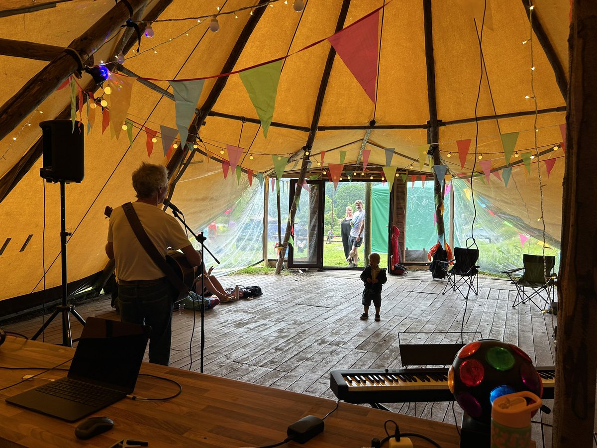 Tough audience 😂 <a href="/rockcottagedine/">Rock Cottage Dining</a>