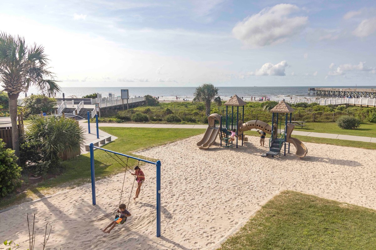 Located right along the ocean, this scenic spot offers everything you need - a playground, sand volleyball court, beach chair, boogie board &amp; umbrella rentals, accessible ramps &amp; more: bit.ly/4jJouJN