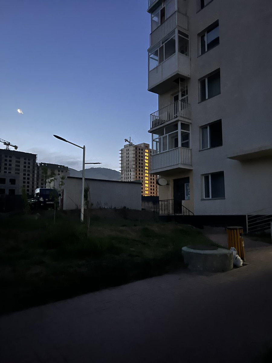 Өглөөний мэнд

Ажил дуусаж гэрийн бараа харав.