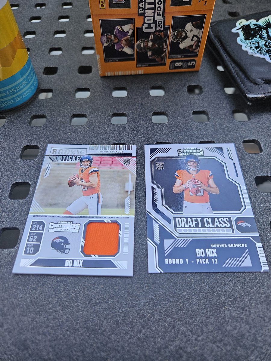 Not bad hits from an LCS blaster grab. Any thoughts? <a href="/CardPurchaser/">Card Purchaser</a>