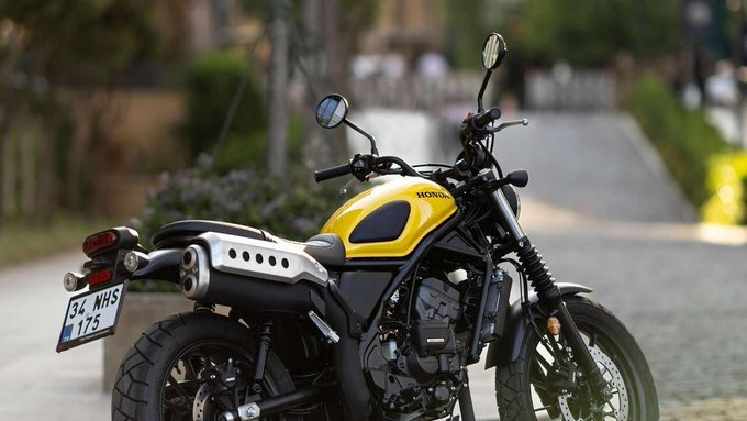 CemSea's tweet photo. E-Clutch teknolojili Honda CL250, Türkiye'de satışa sunuldu: Scrambler tarzının öncülerinden Honda CL250, yeni vites teknolojisi E-Clutch'ın yanı sıra güncellenen donanım özellikleri ve yeni renk seçenekleriyle satışa sunuldu. https://t.co/JmAcfdw7dI