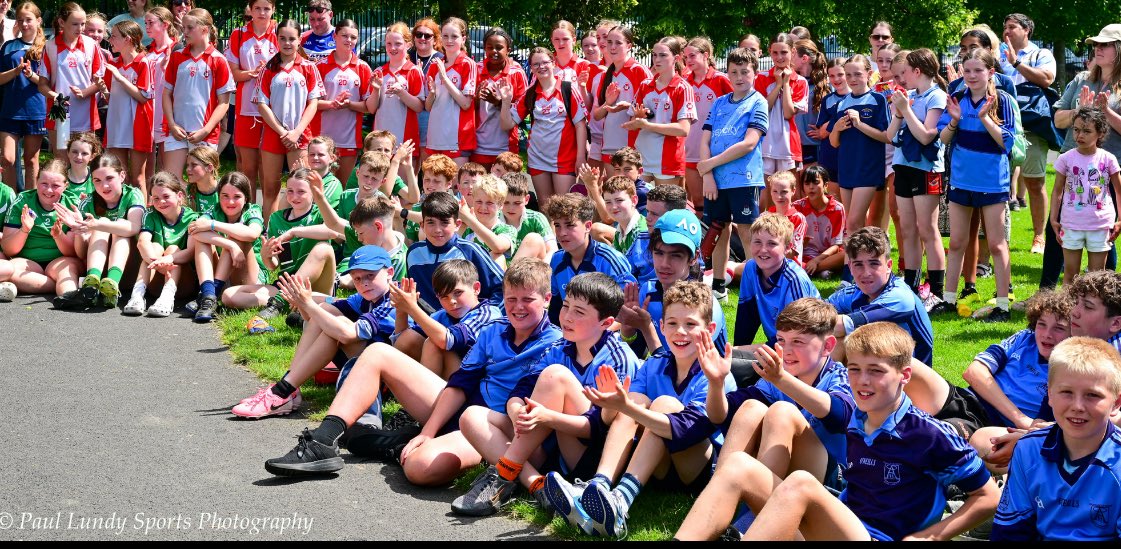 gaabsj's tweet photo. Reachtáil Scoil Naithí Blitchomórtas do scoileanna áitiúla i ndil chuimhne ar a n-iardhalta Scott Skinner. Buíochas le @glor_nangael agus Fondúireacht Sheosamh Mhic Dhonncha as a dtacaíocht, agus le @paullundysportsphotography as na griangraifeanna álainne! 
#GAAGaeilge #FSMD https://t.co/OhlMVgavtp