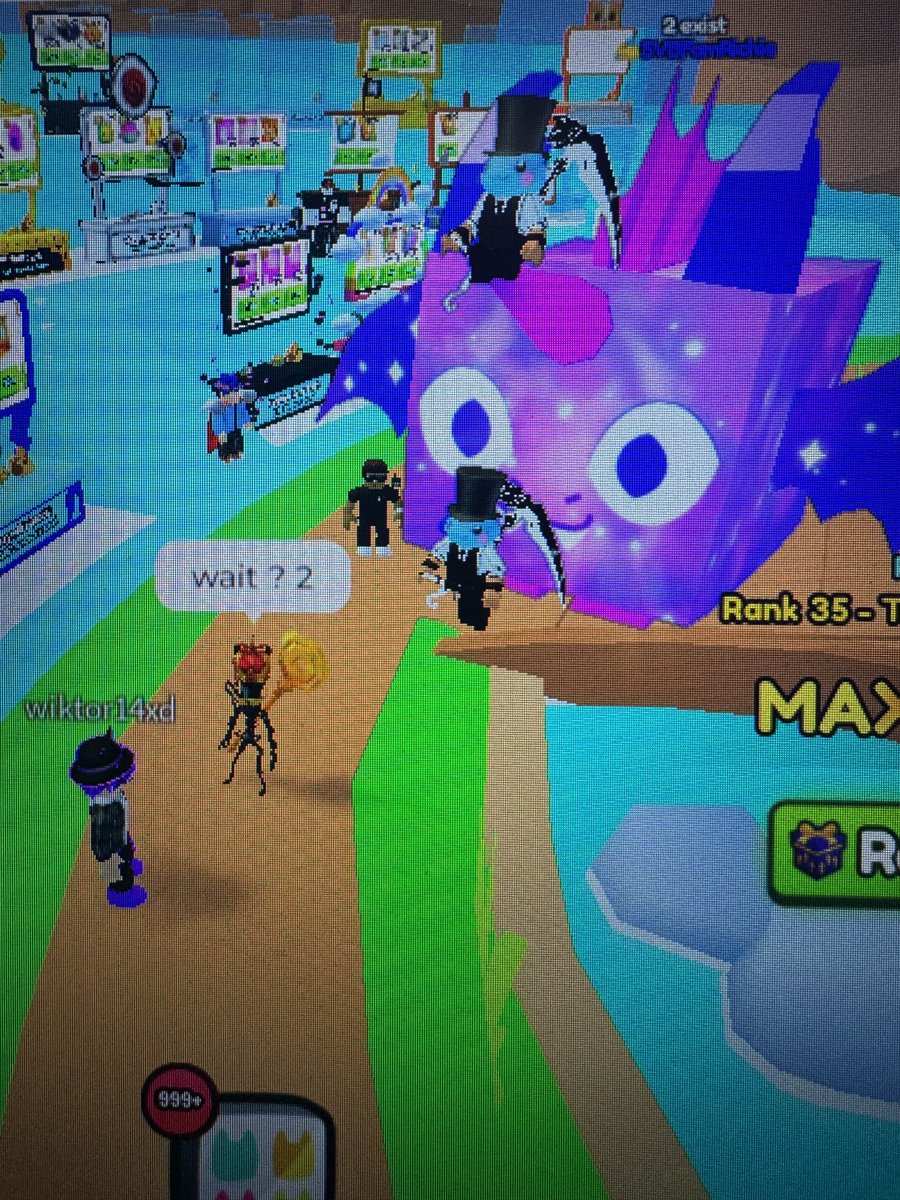 game glitched a bit and spawned another me lol